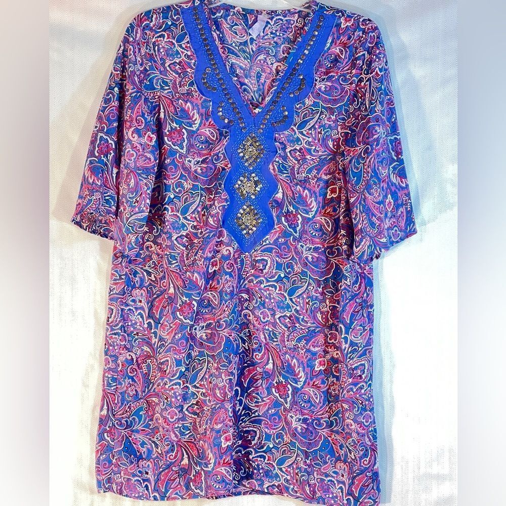Ayla Blue Red Paisley Dress Studs and Blue V Neckline 3/4” Sleeves Dress L👍